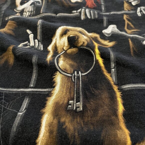 Disney Pirates of the Caribbean Movie Ride Promo Prison Dog Keys T-Shirt Small - Picture 3 of 5